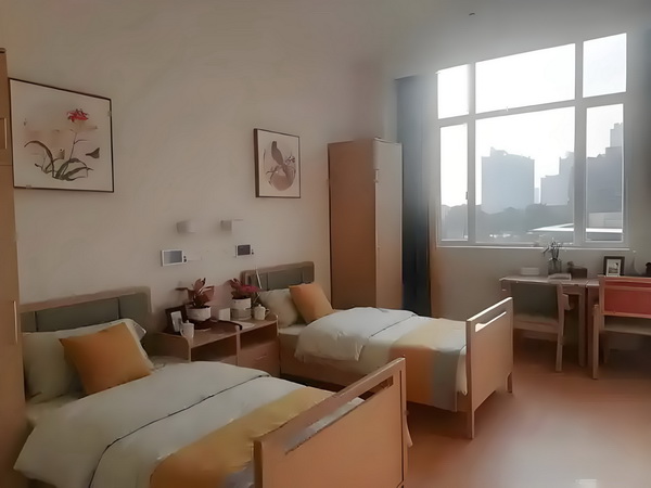 深圳积分入户2025年条件_「女性互助」大潮中，为什么《花漾》要呈现女性关系中的「毒性」成分？ 一辆野猪城际撞上快车